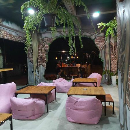Save Hostel Тау Экстерьер фото