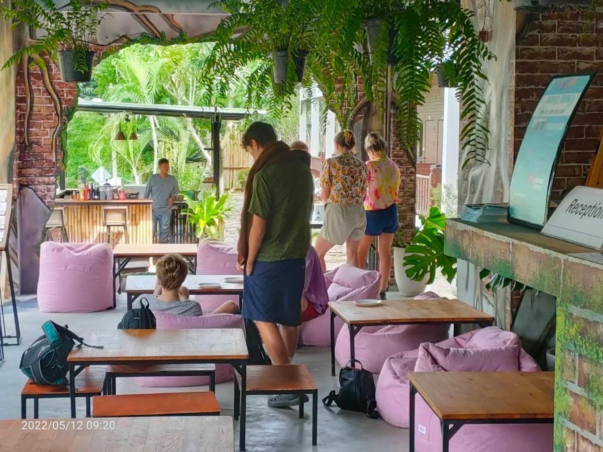 Save Hostel Тау Экстерьер фото