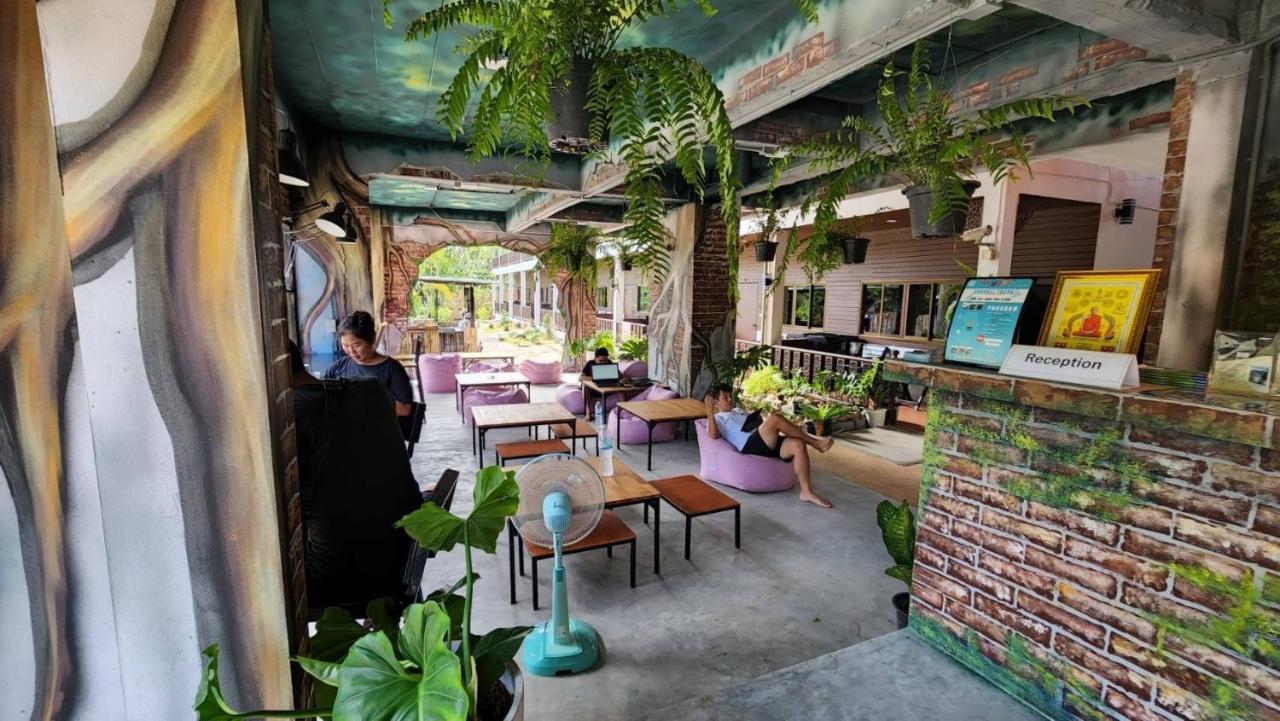 Save Hostel Тау Экстерьер фото